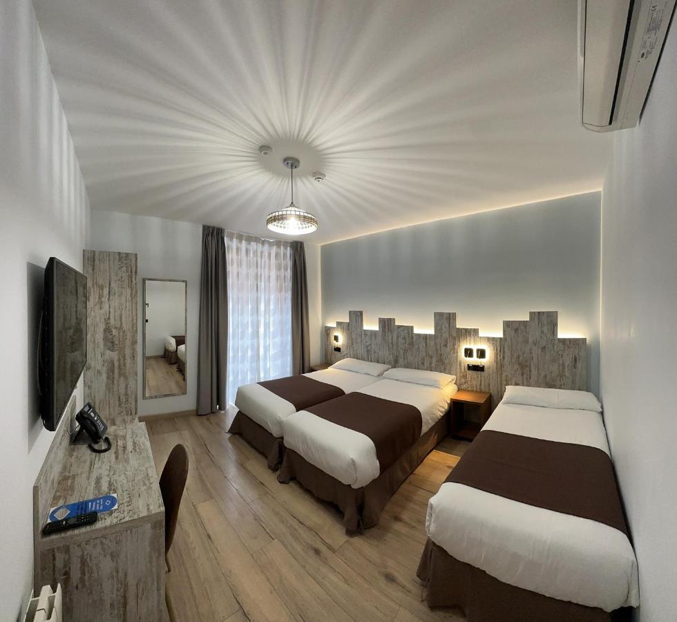 Hostal Anton Martin Madrid Eksteriør billede