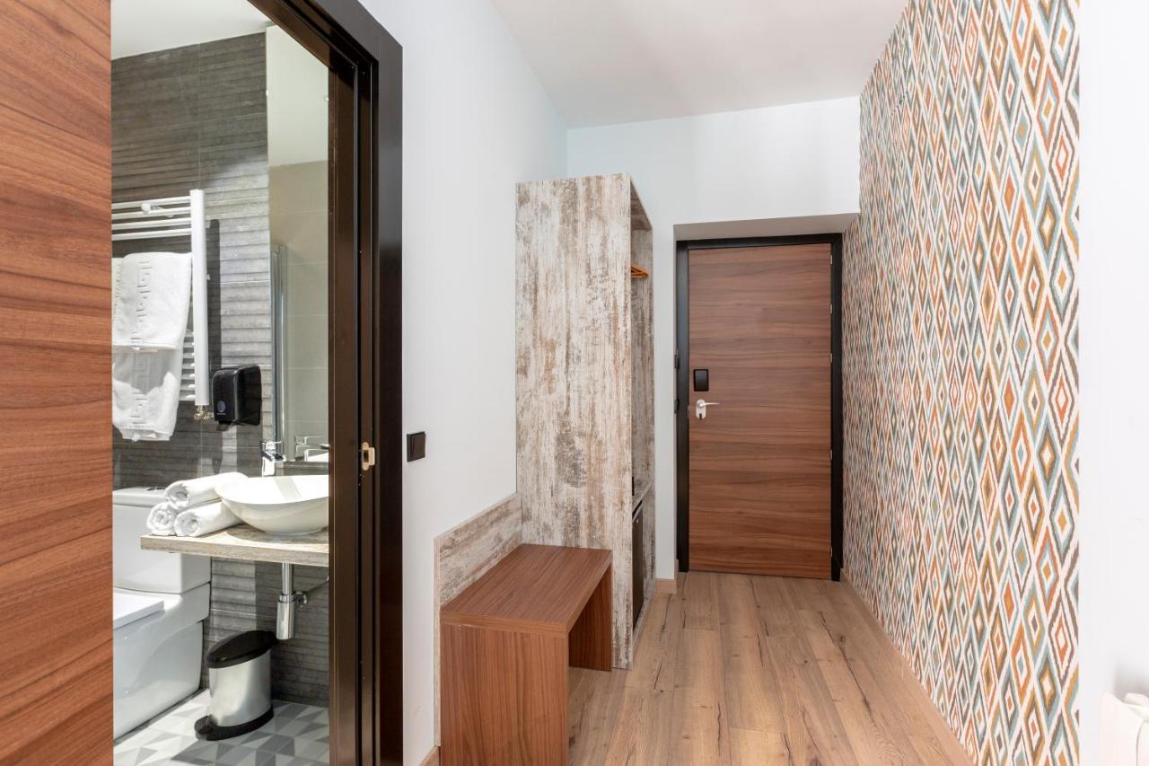 Hostal Anton Martin Madrid Eksteriør billede